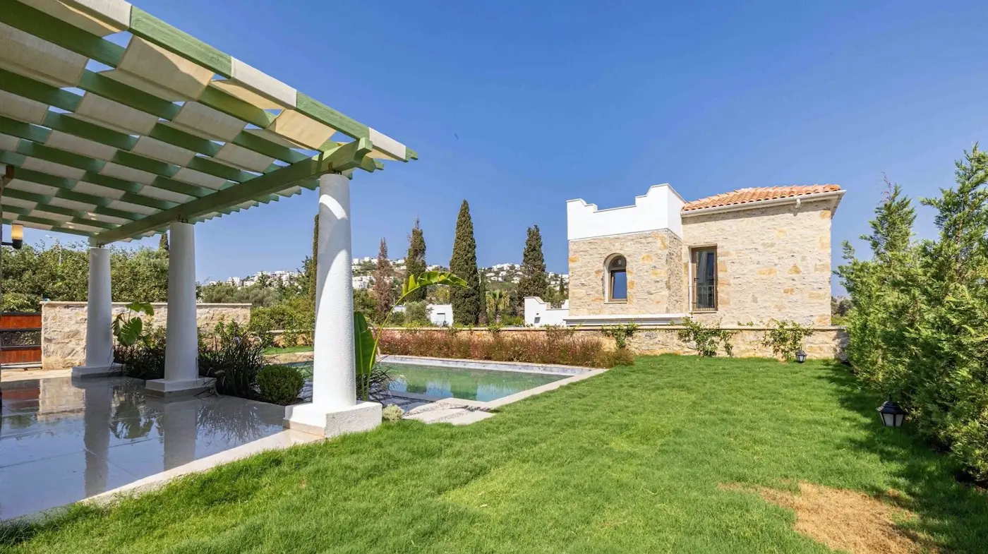 Home in Kadikalesi